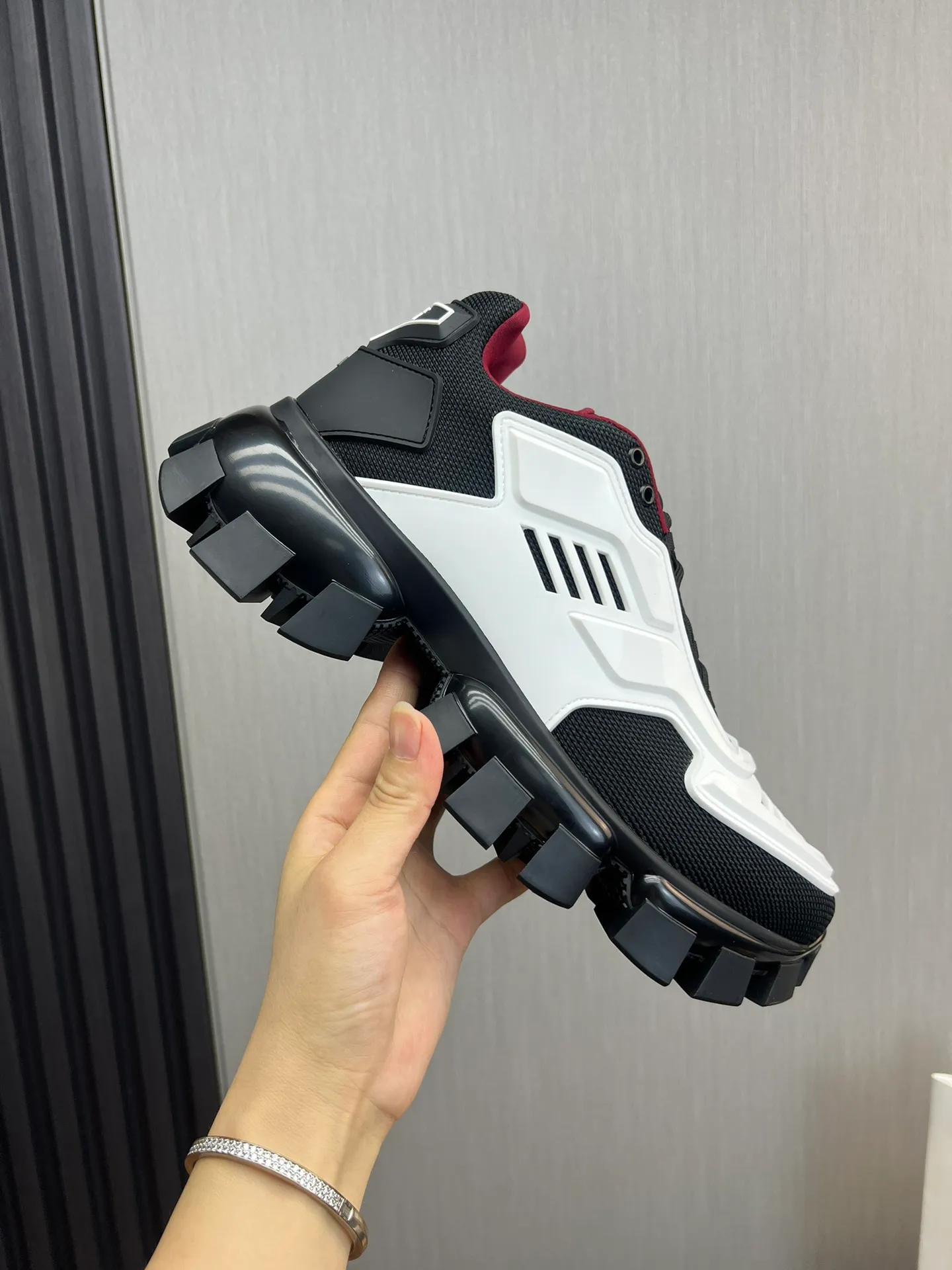 Men's shoes 💰620💰 [PRADA] Popular thick-soled shoes for couples 👩‍❤️‍👨 Available all year round ✔️Official website synchronization Original fly-knit film fabric + cowhide lining, 1⃣️ to 1⃣️ replica, original sole, 36-45 (45 made to order, non-refundable)